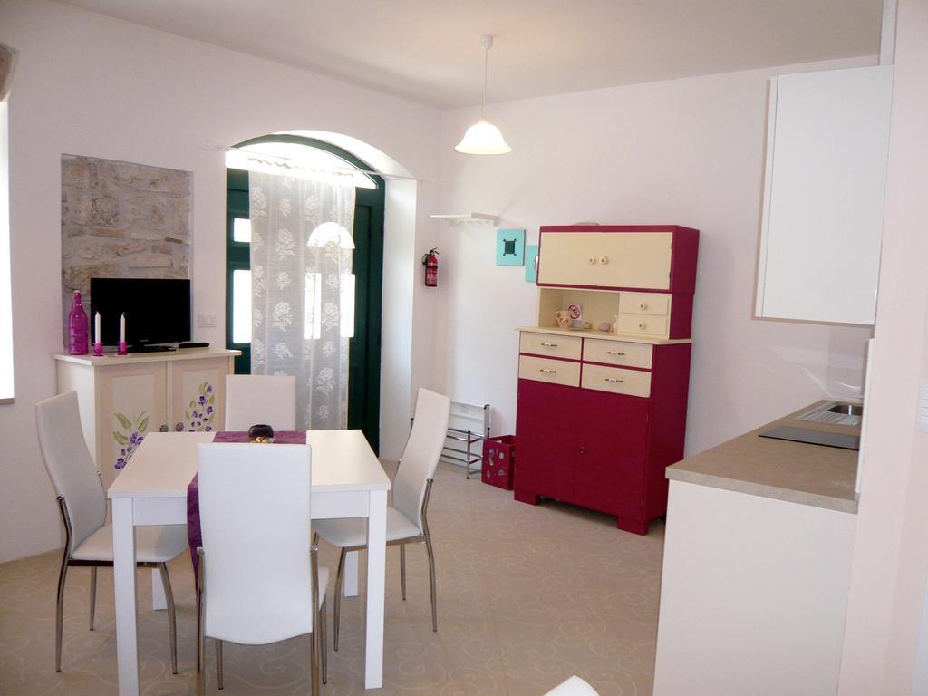 Stella Apartment *